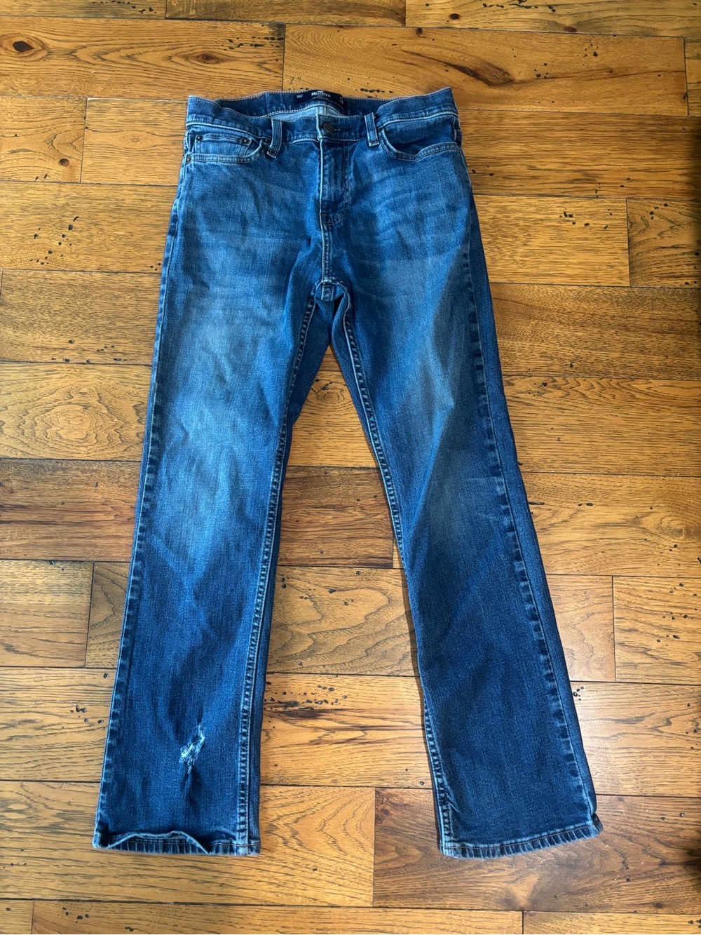 Hollister Men's Dark Blue Classic Bootcut Jeans Size 30x30